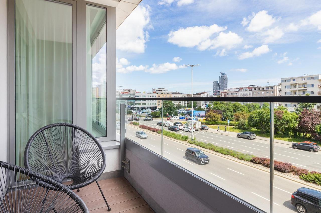 Apartament Vespa Beach Nearby By Noclegi Renters Gdynia Bagian luar foto